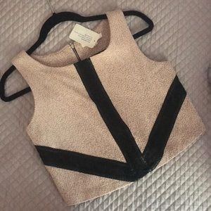 Classy pink crop top w lace detail